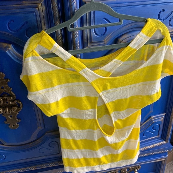 Sparkle & Fade Women's Sz XS Cold Shoulder Top - Picture 2 of 2